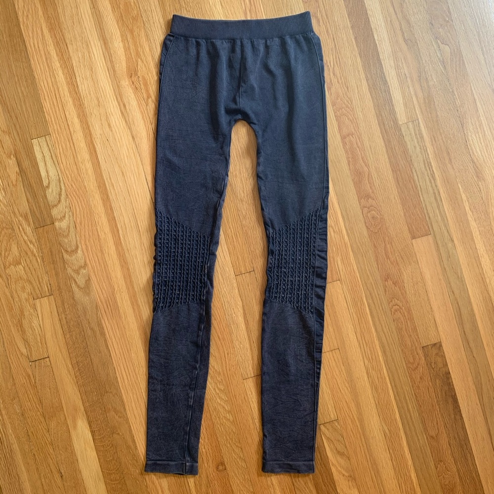 Cute Navy Blue Stretchy Leggings Size XS/S NWOT